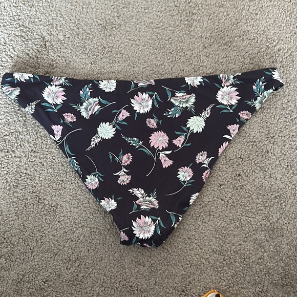 Bikini bottom bundle - Picture 7 of 9